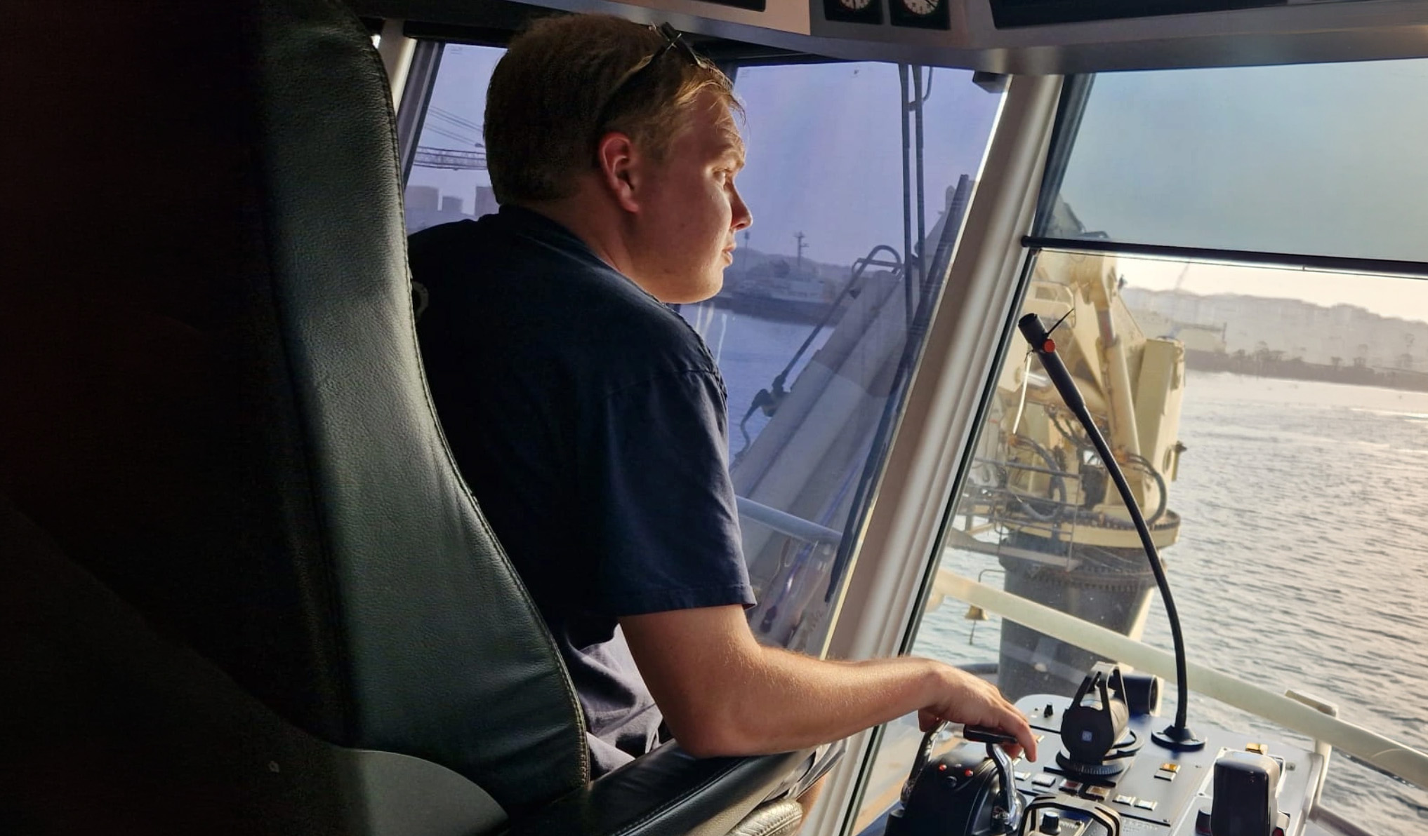 ivo van toor, werken bij van stee offshore, stagiair in de haven, stage aan boord, tweede stuurman, offshore, zwerver ii, werkschip